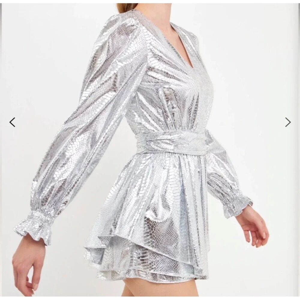 Endless Rose Snakeskin Metallic Romper Silver Long Sleeve Pleated V-Neck Size XS - Picture 2 of 8